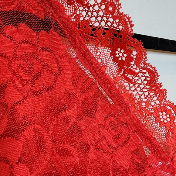 NWT H&M Red Lace Long Sleeve Sheer Bodysuit Size Large - Picture 8 of 16